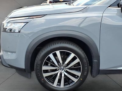 2024 Nissan Pathfinder Platinum 4WD