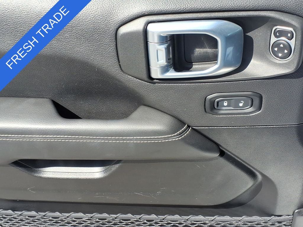 2023 Jeep Wrangler Sahara Sky One–Touch® Power–Top4xe