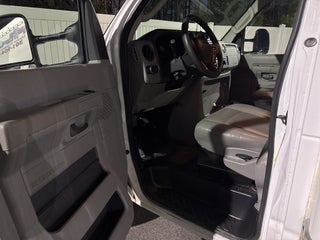2022 Ford E-350SD Base Cutaway