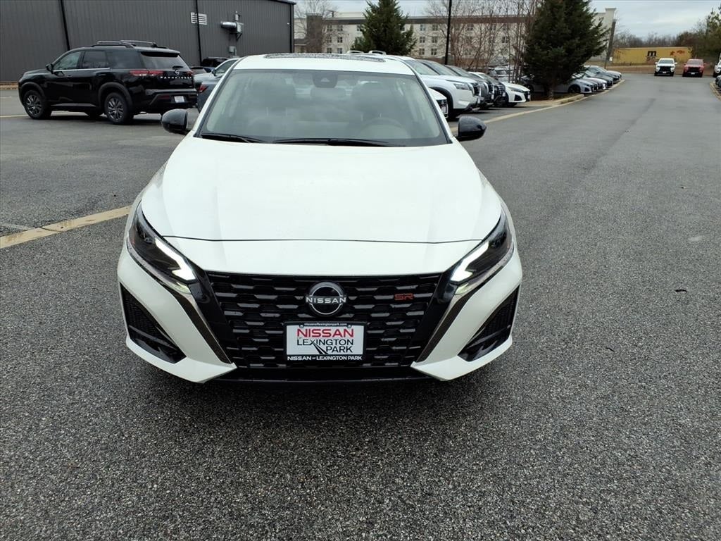 2025 Nissan Altima SR