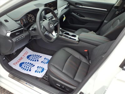 2025 Nissan Altima SR