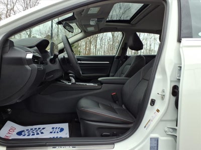 2025 Nissan Altima SR