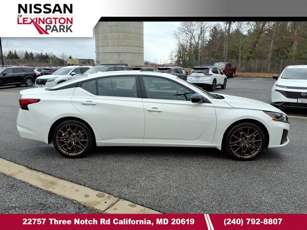 2025 Nissan Altima SR