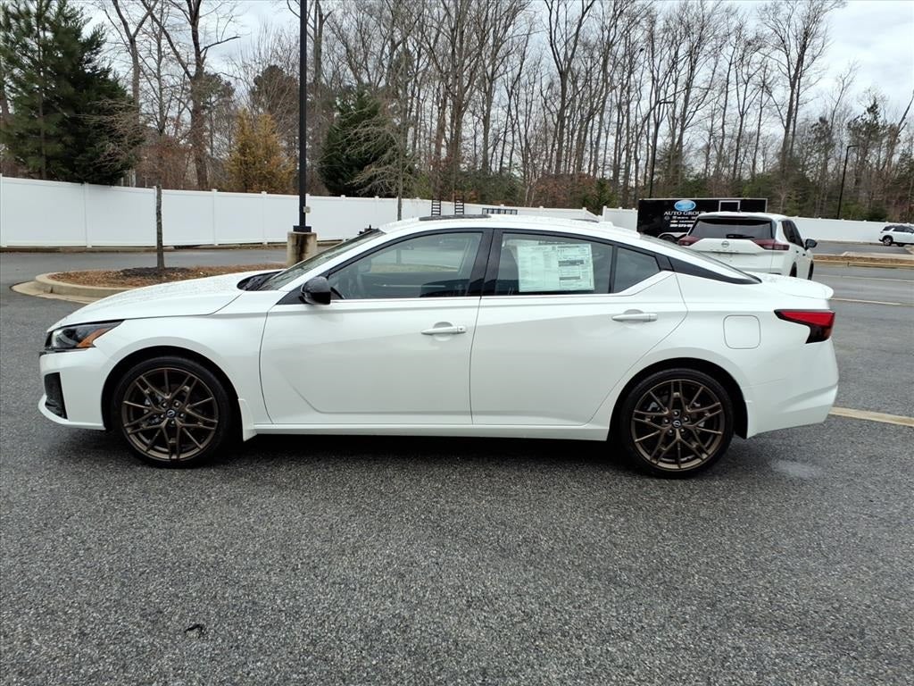 2025 Nissan Altima SR