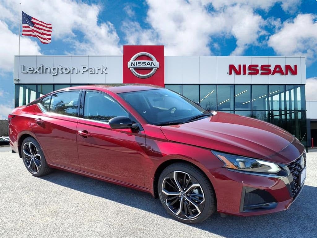 2025 Nissan Altima SR