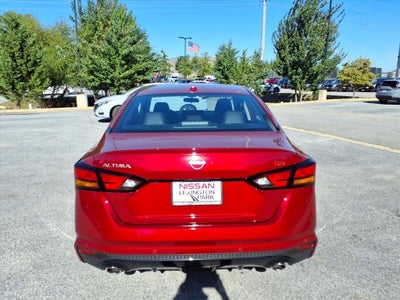 2025 Nissan Altima SR