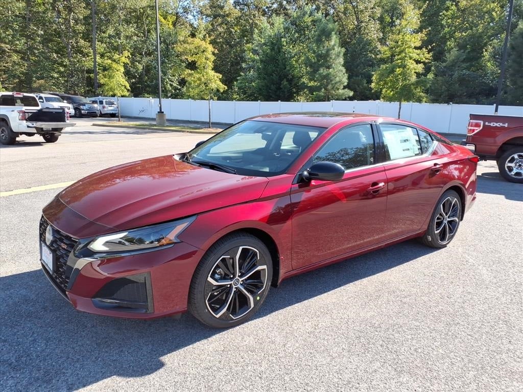 2025 Nissan Altima SR