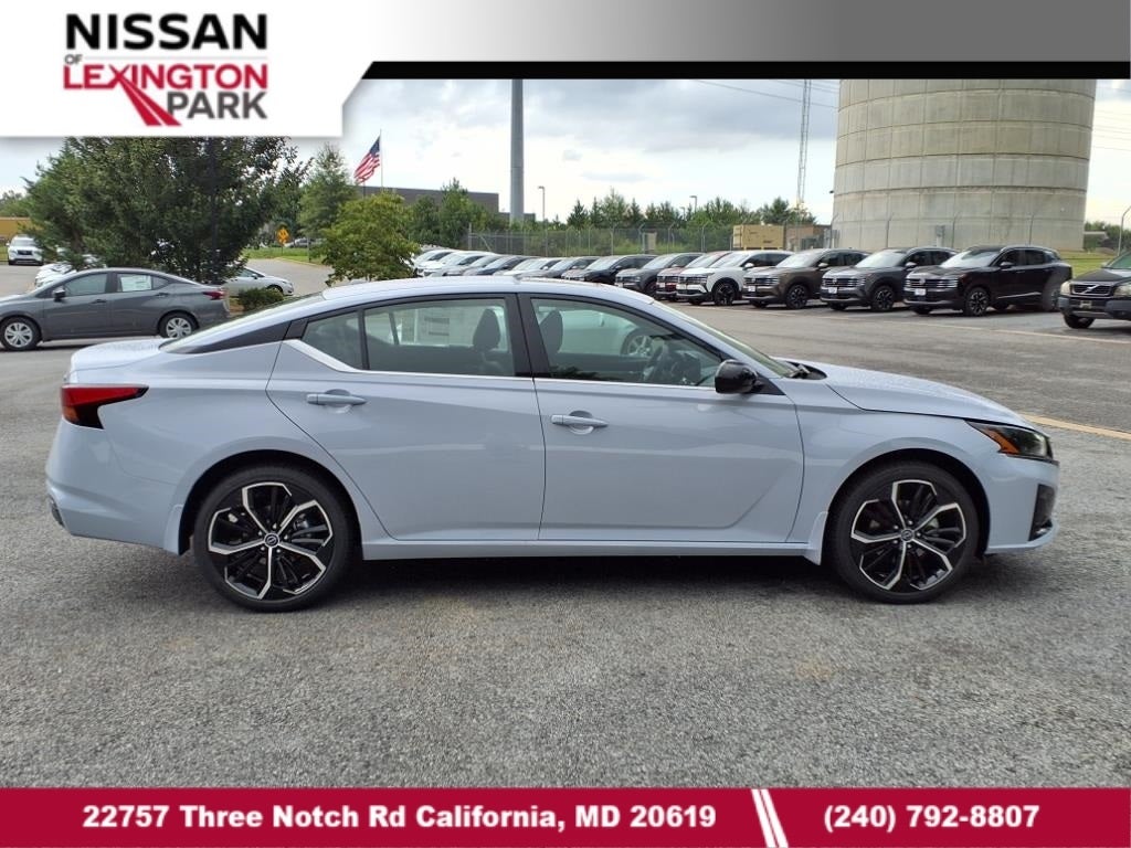 2025 Nissan Altima SR