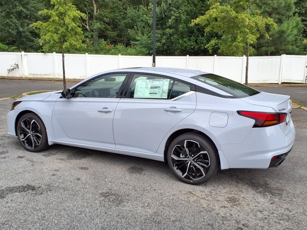 2025 Nissan Altima SR