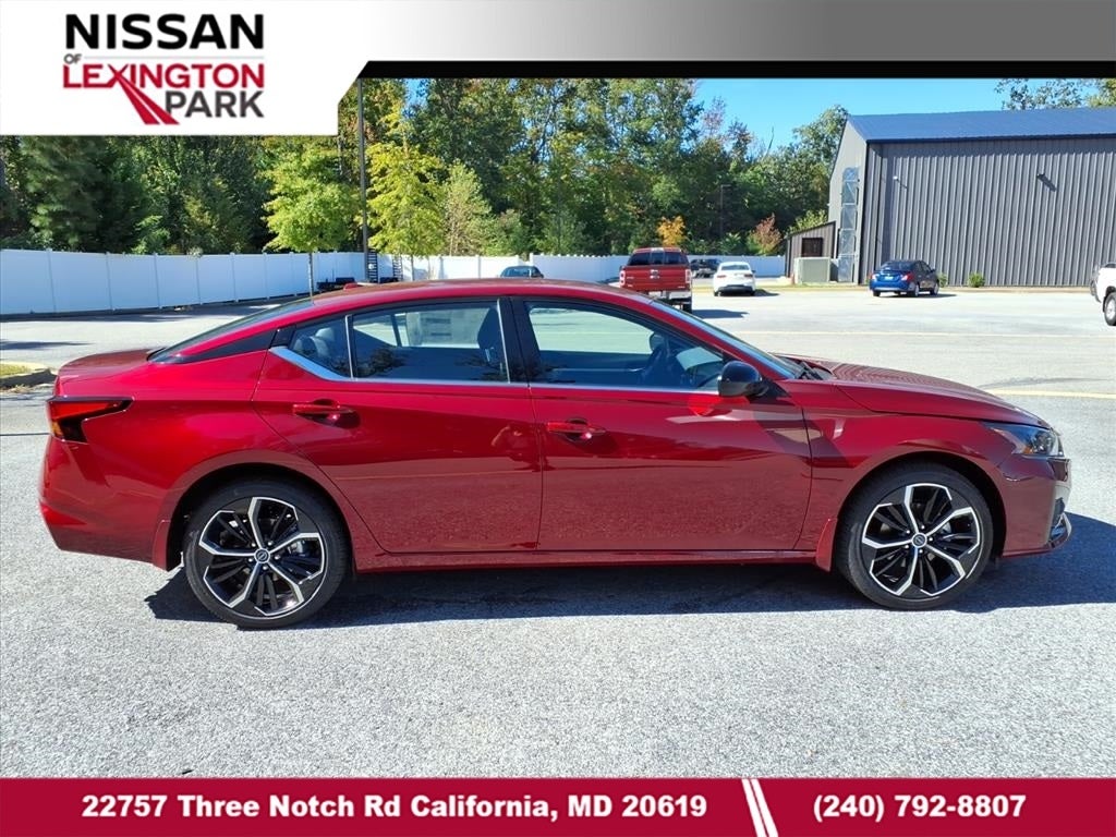 2025 Nissan Altima SR