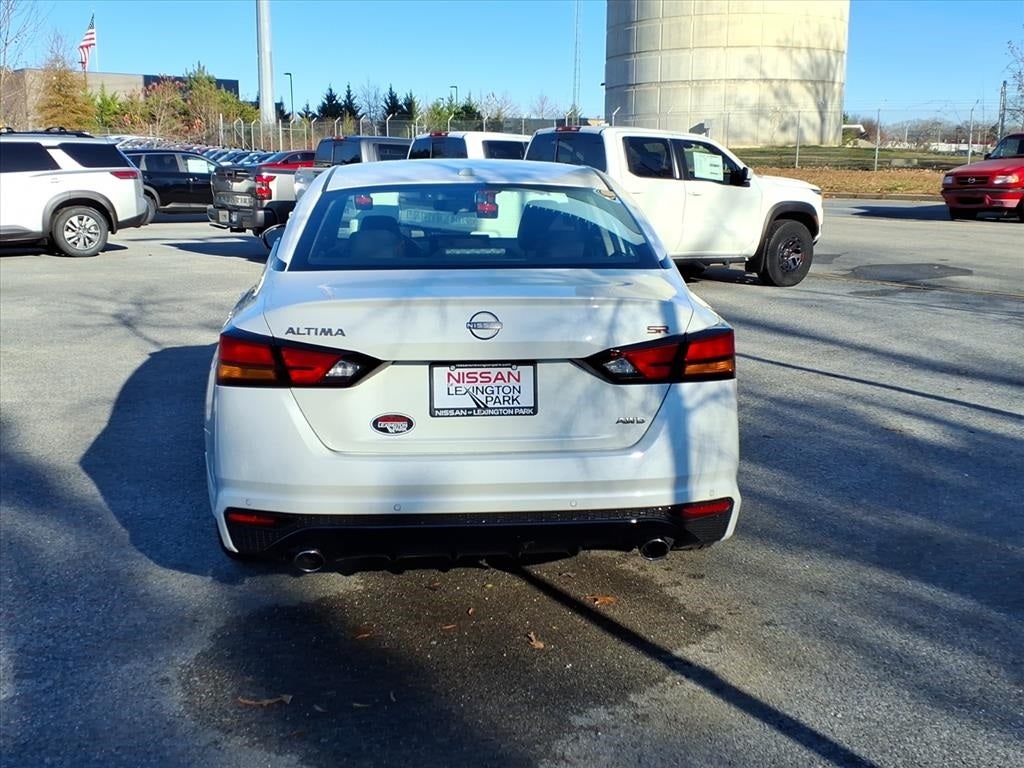 2025 Nissan Altima SR