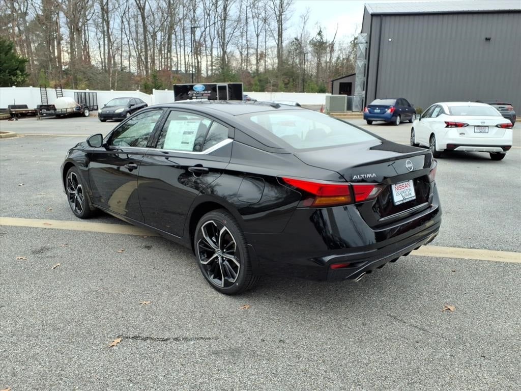 2025 Nissan Altima SR