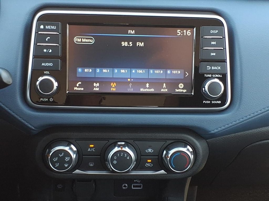 2025 Nissan Versa SV