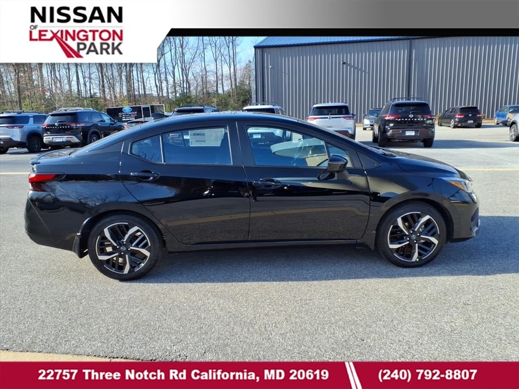 2025 Nissan Versa SR