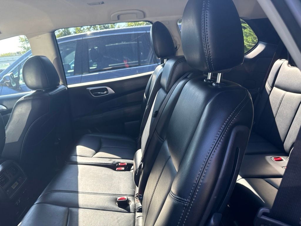 2020 Nissan Pathfinder SL