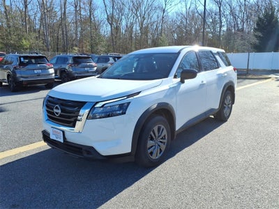 2025 Nissan Pathfinder S