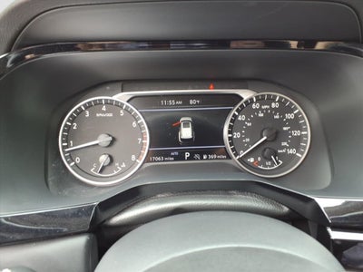 2024 Nissan Pathfinder SV