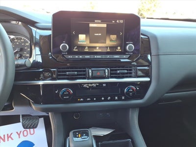 2025 Nissan Pathfinder SV