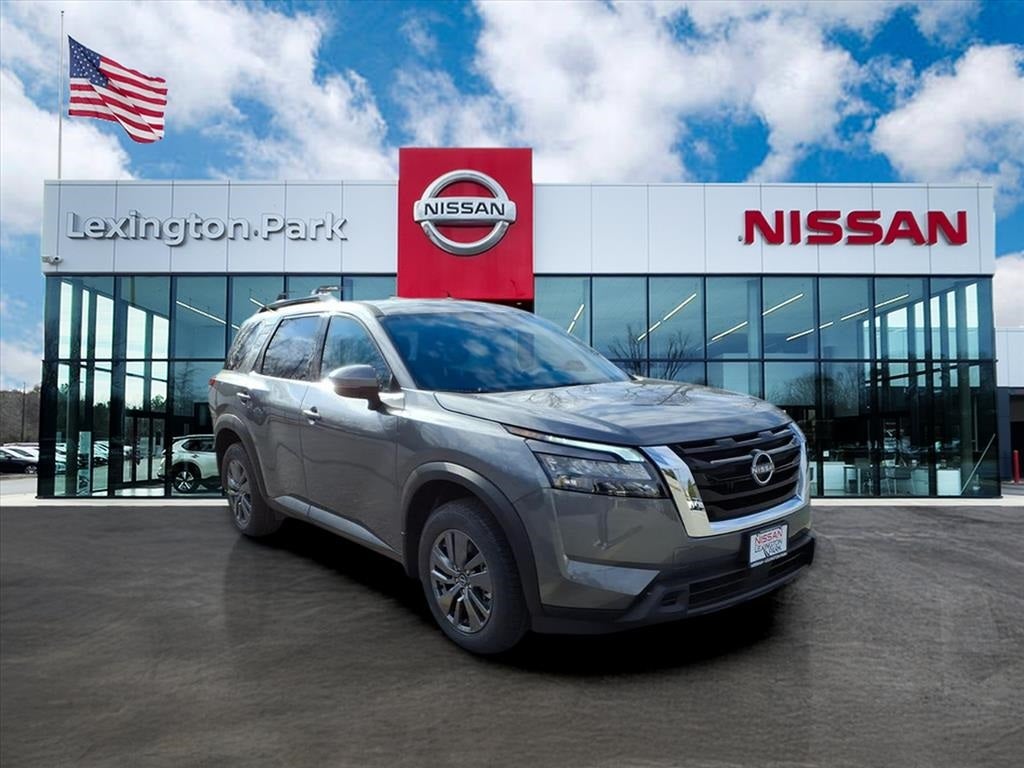 2025 Nissan Pathfinder SV