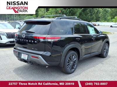 2026 Nissan Pathfinder SL