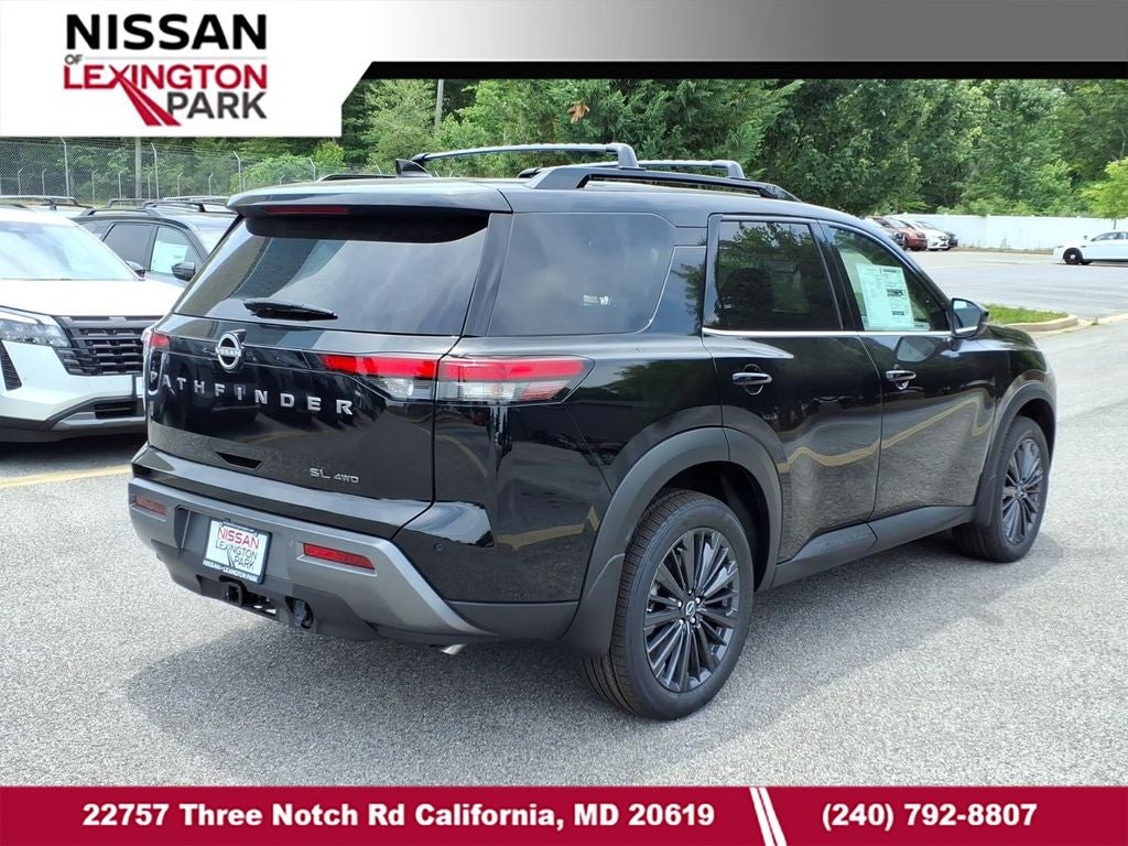 2026 Nissan Pathfinder SL