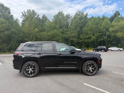 2022 Jeep Grand Cherokee Summit Reserve