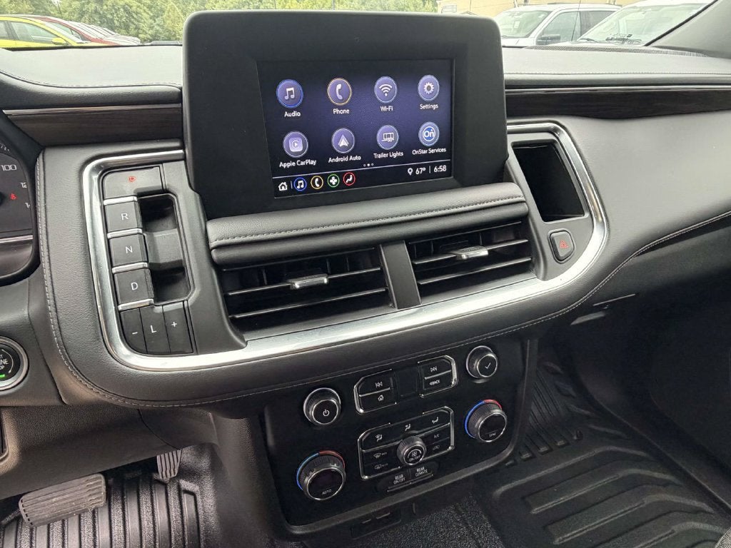 2022 Chevrolet Suburban 4dr 4x4