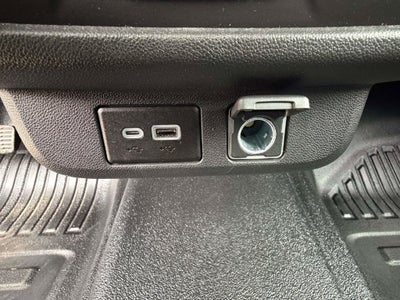 2022 Chevrolet Suburban 4dr 4x4