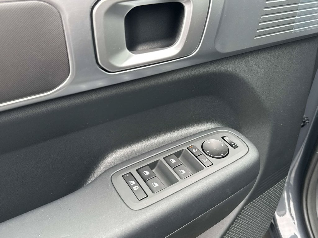 2027 Hyundai Santa Fe SE