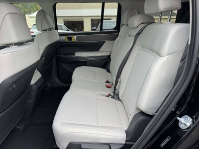 2027 Hyundai Santa Fe SE