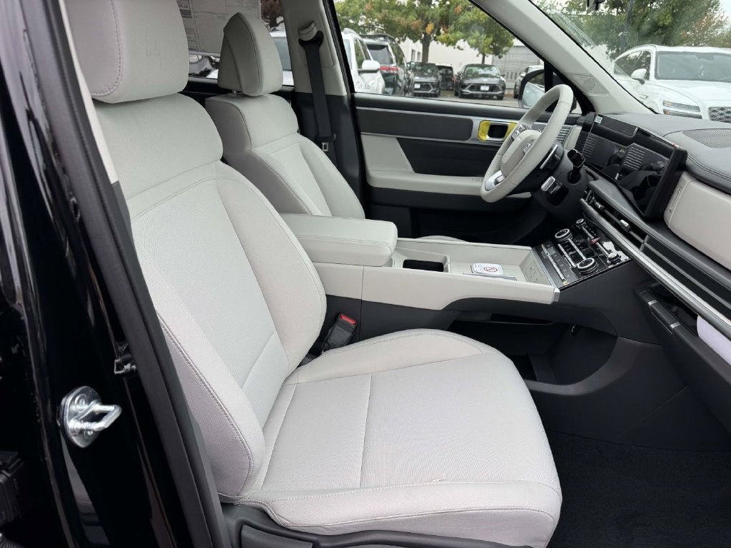 2027 Hyundai Santa Fe SE