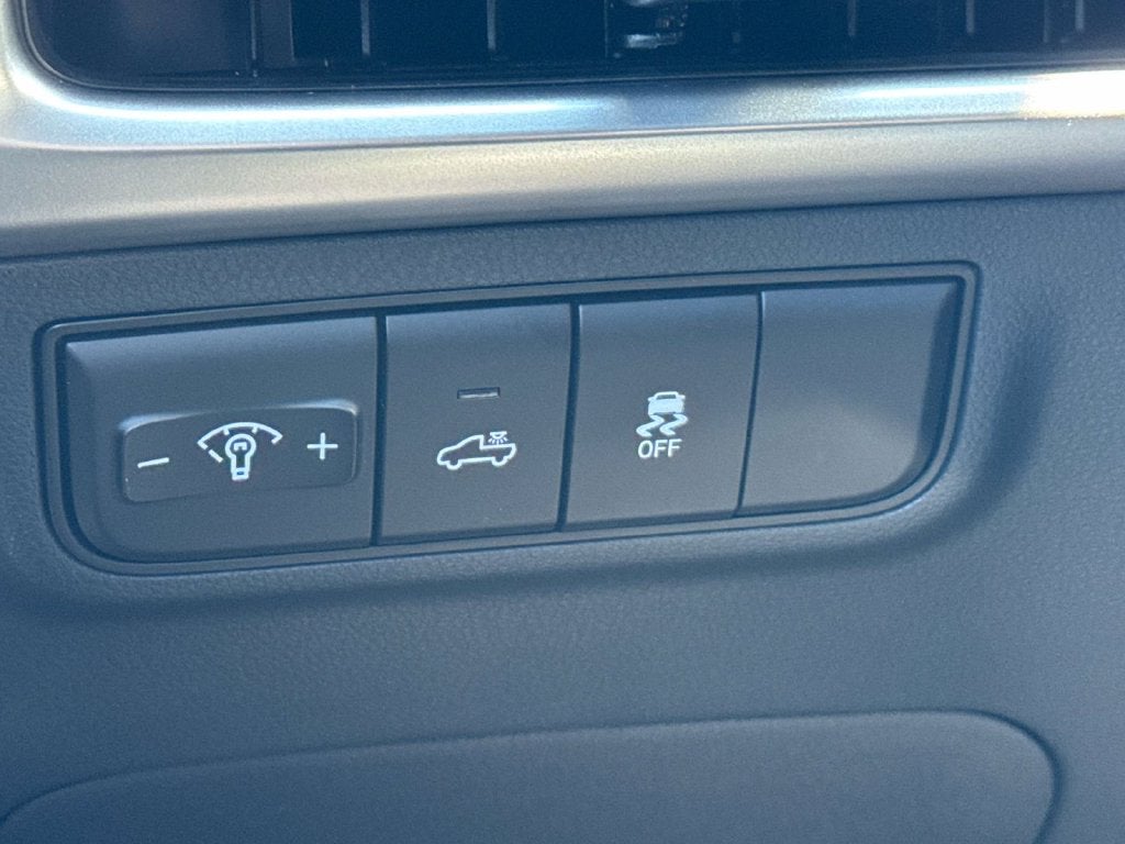 2027 Hyundai Santa Cruz SE