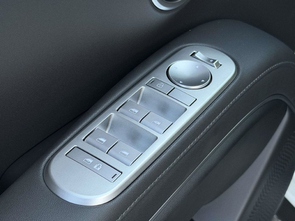 2027 Hyundai Palisade SEL 8 Passenger
