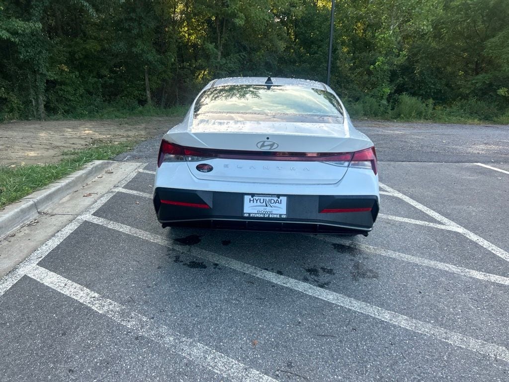 2026 Hyundai Elantra SE
