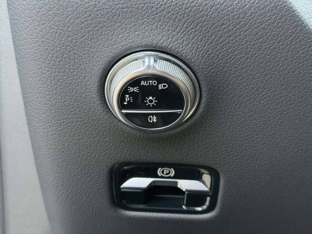 2024 Mercedes-Benz GLC GLC 300