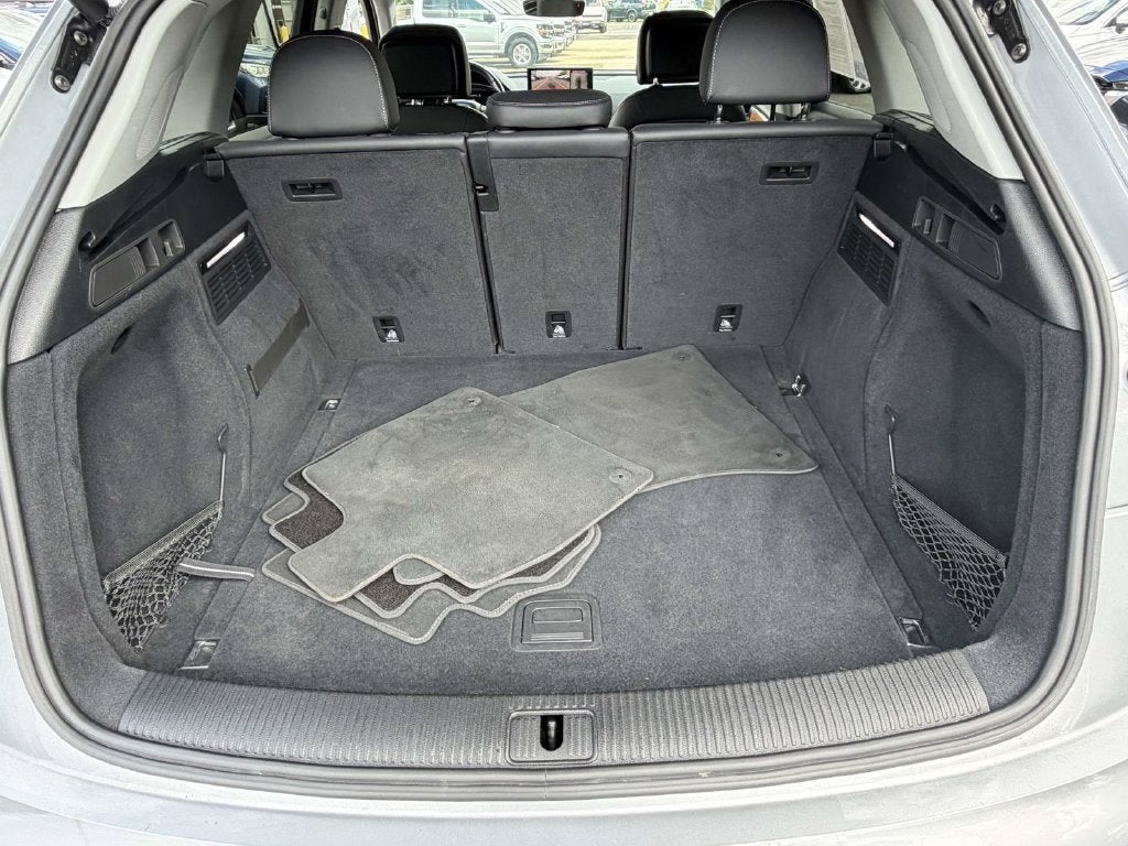 2023 Audi Q5 45 S line Premium quattro