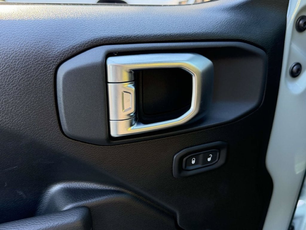 2027 Jeep Wrangler WRANGLER 2-DOOR SPORT