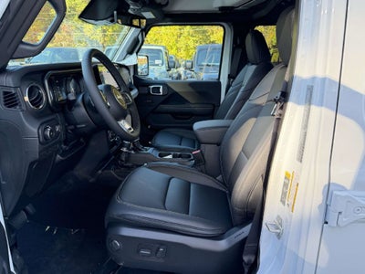 2027 Jeep Wrangler WRANGLER 4-DOOR SAHARA