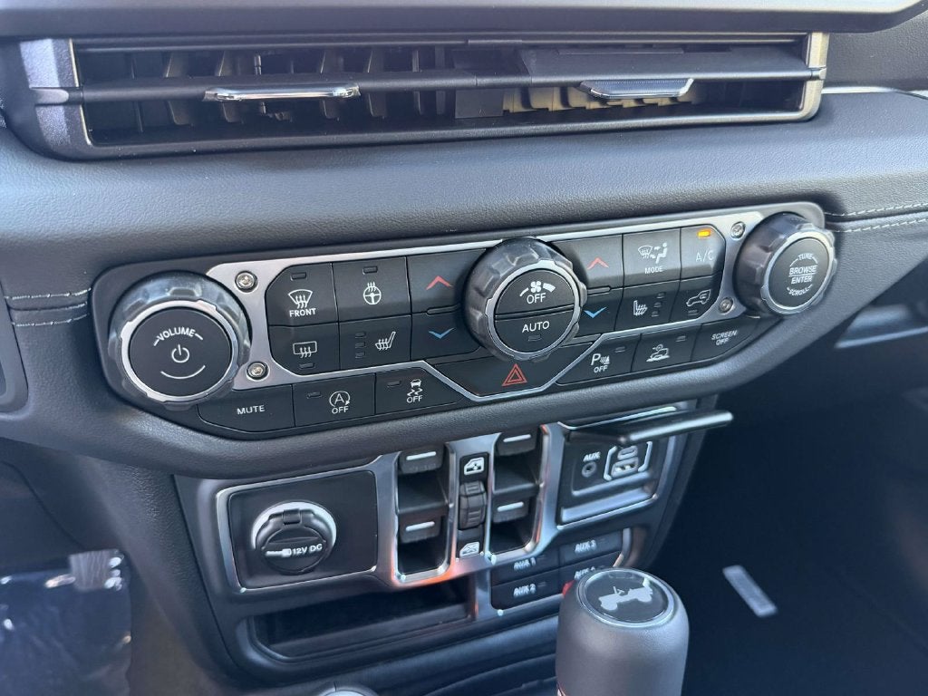 2027 Jeep Wrangler WRANGLER 4-DOOR SAHARA