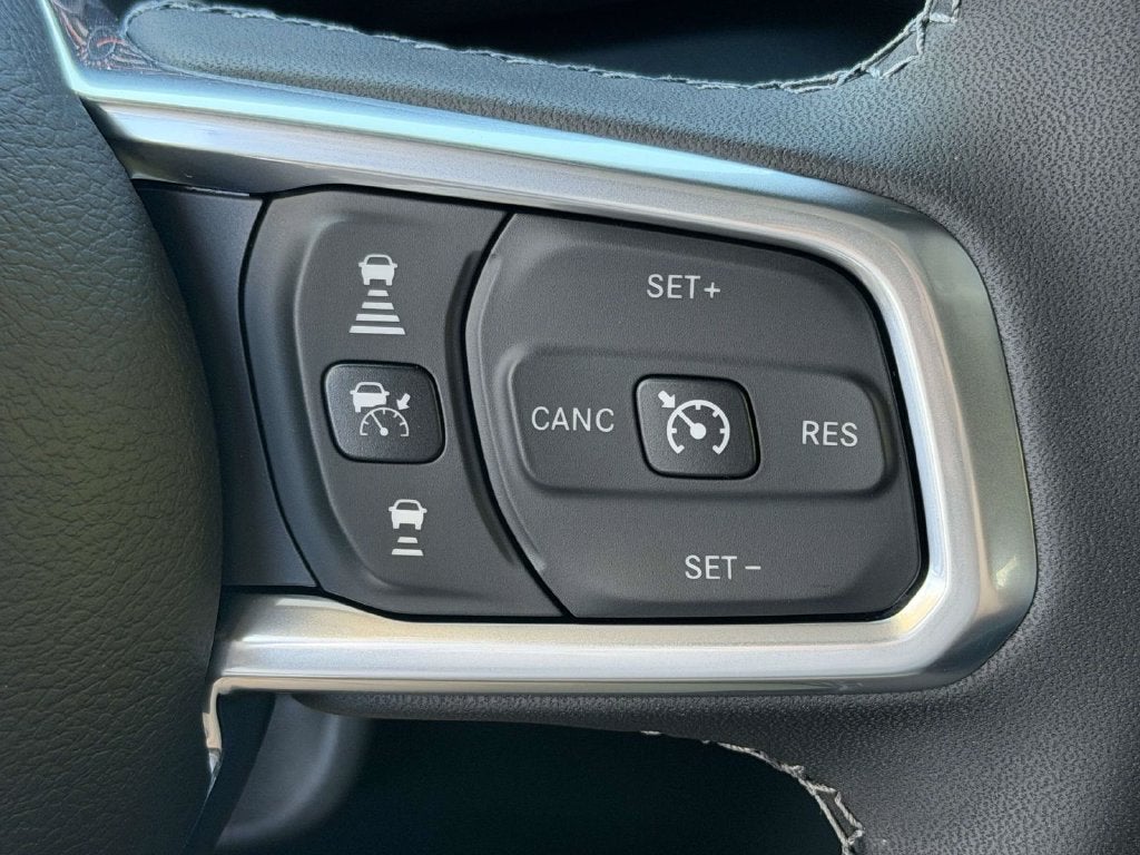 2027 Jeep Wrangler WRANGLER 4-DOOR SAHARA