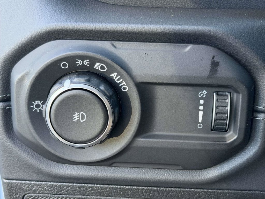 2027 Jeep Wrangler WRANGLER 4-DOOR SAHARA