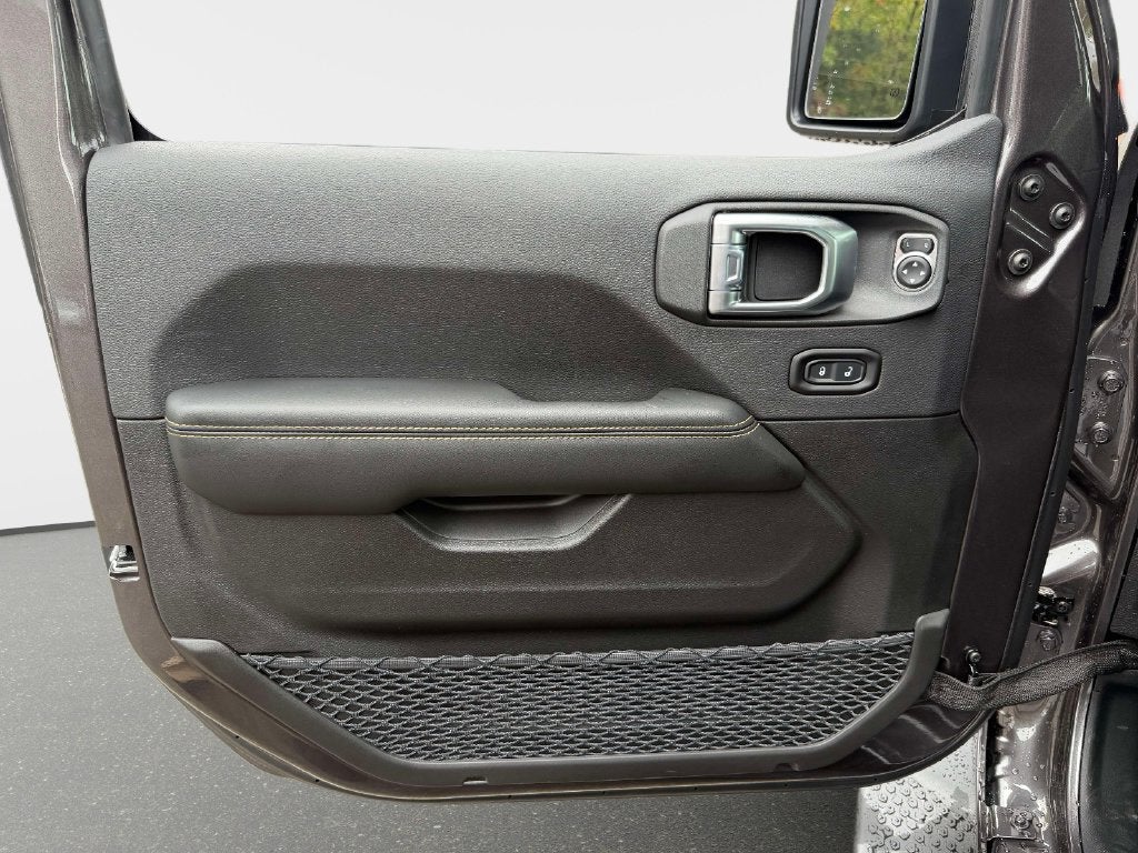 2027 Jeep Wrangler WRANGLER 4-DOOR SAHARA