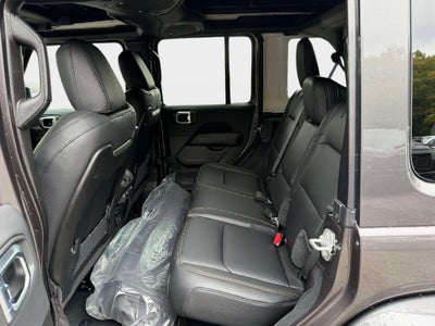 2027 Jeep Wrangler WRANGLER 4-DOOR SAHARA