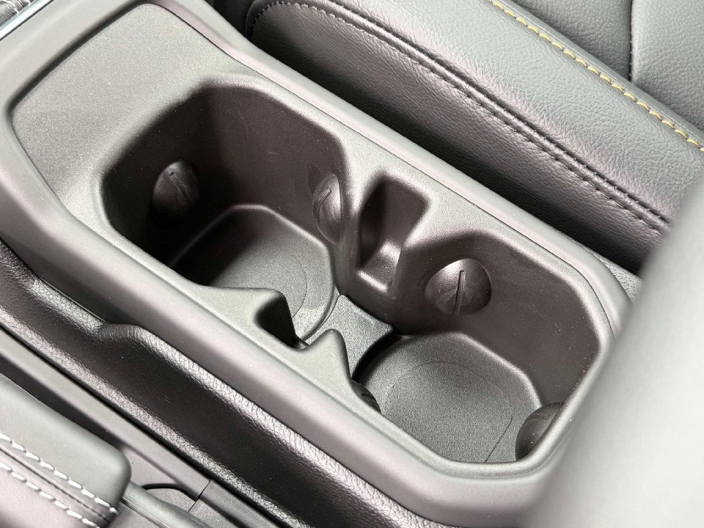 2027 Jeep Wrangler WRANGLER 4-DOOR SAHARA