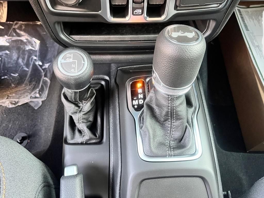 2025 Jeep Wrangler WRANGLER 4-DOOR SAHARA