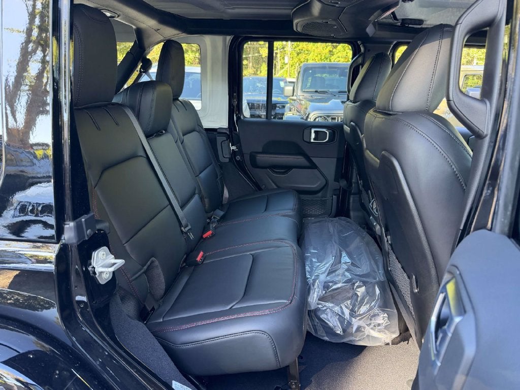 2027 Jeep Wrangler WRANGLER 4-DOOR RUBICON