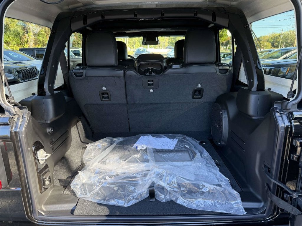 2027 Jeep Wrangler WRANGLER 4-DOOR RUBICON