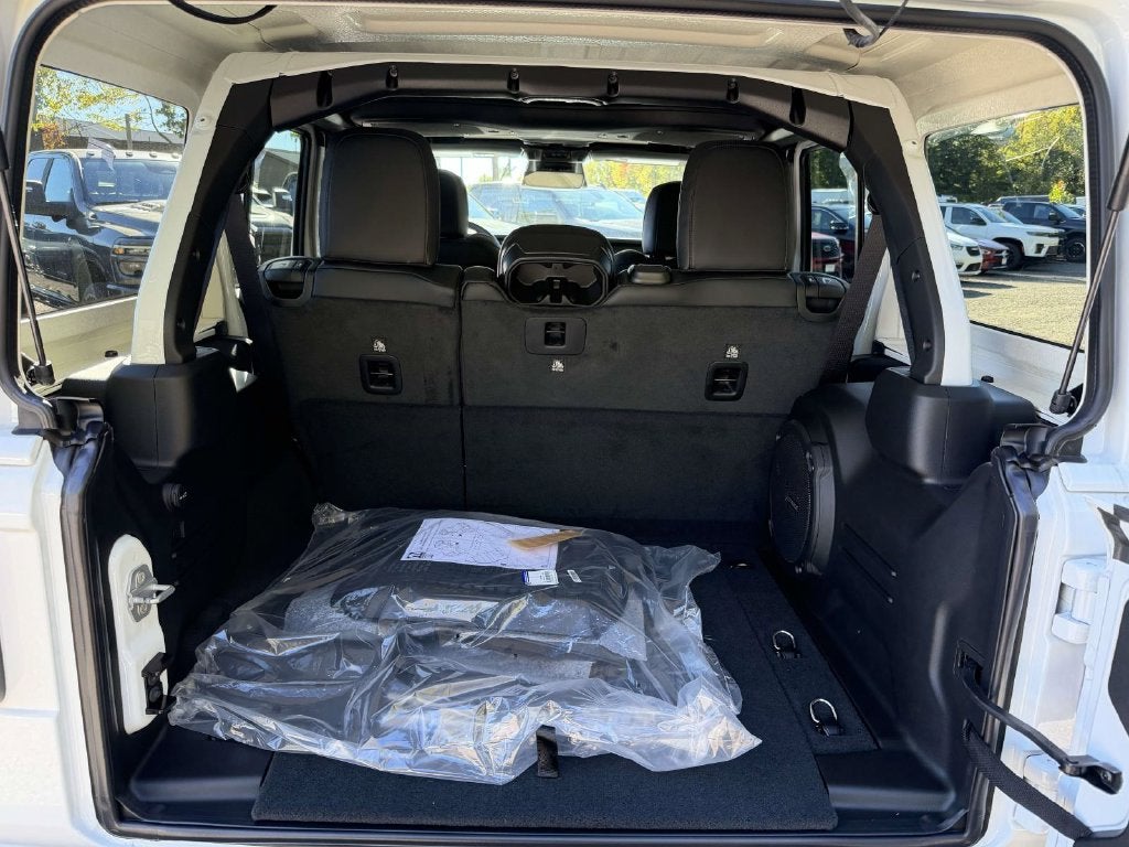 2027 Jeep Wrangler WRANGLER 4-DOOR RUBICON