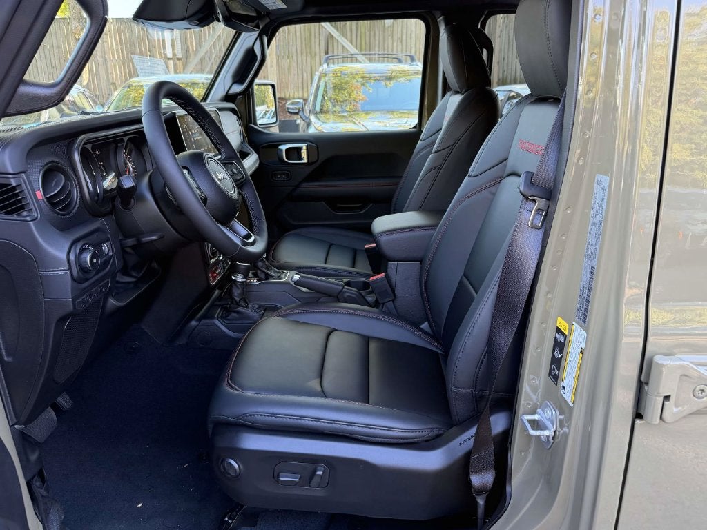 2027 Jeep Wrangler WRANGLER 4-DOOR RUBICON
