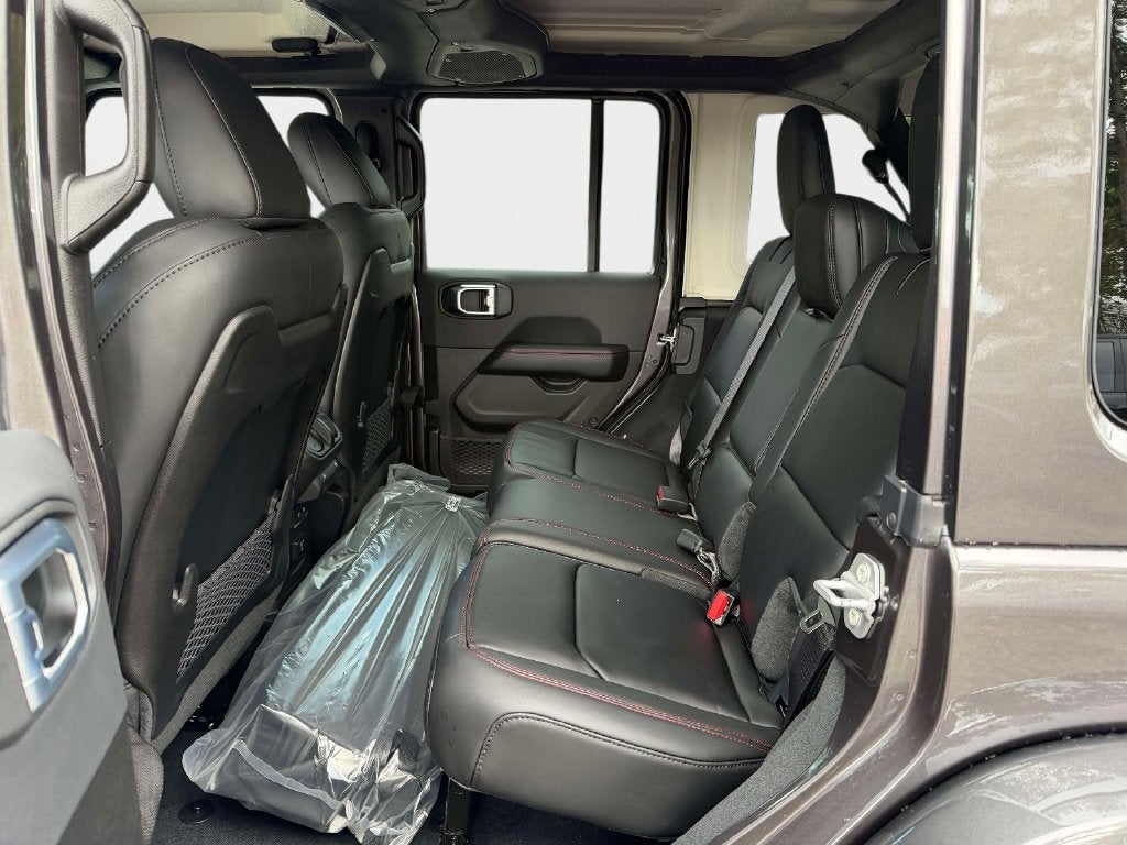 2027 Jeep Wrangler WRANGLER 4-DOOR RUBICON